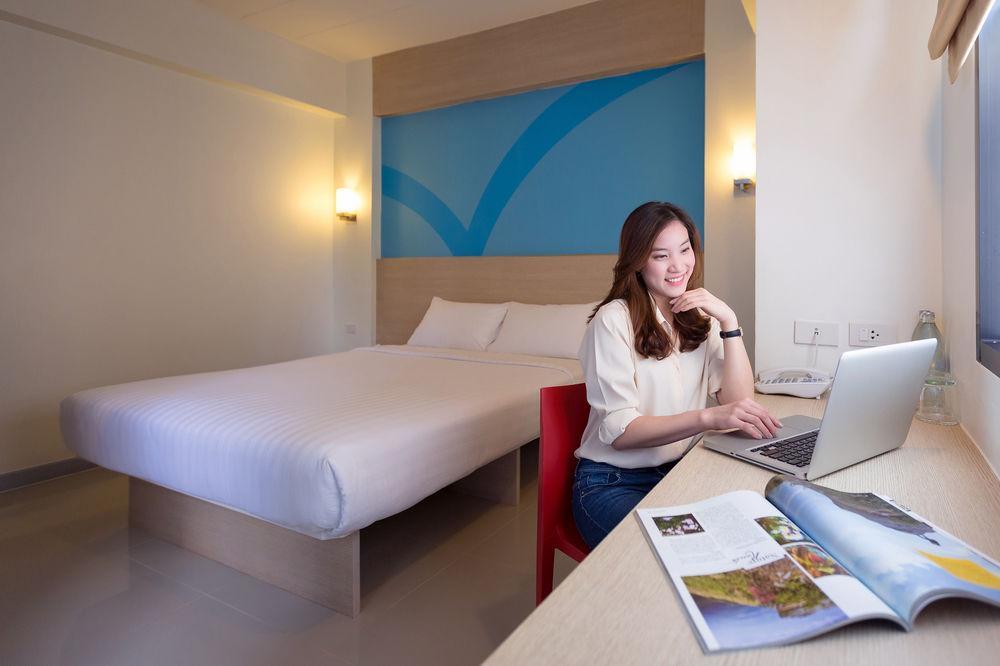 Hop Inn Phitsanulok Extérieur photo